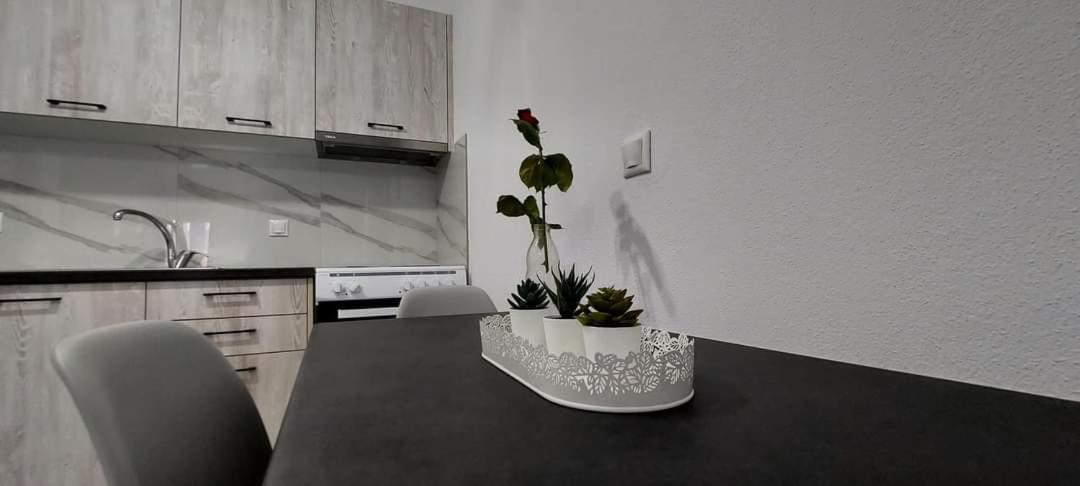 לריסוס Milias Apartment'S חדר תמונה